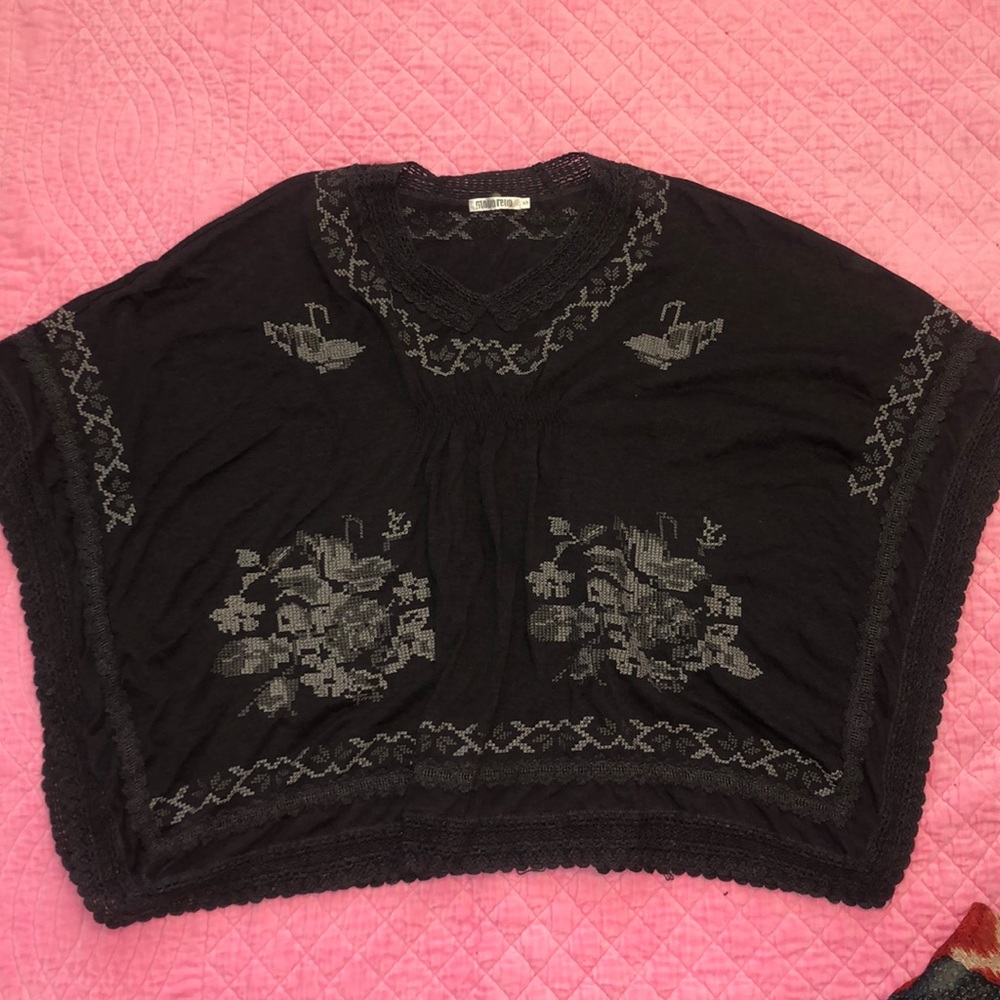kimono with stitching for sleeve